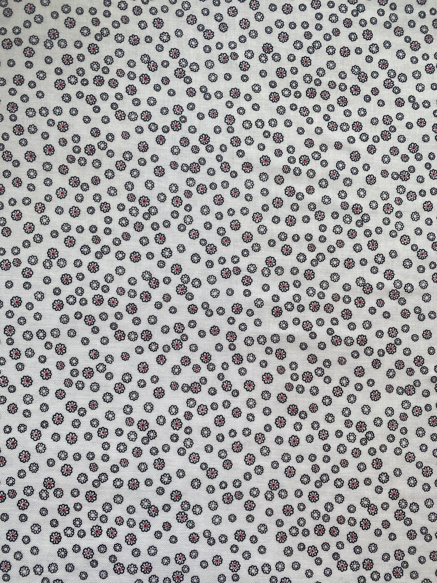 Michael Miller Mini Fleur 100% cotton fabric. Fat Quarter. Mini flowers on a white background.